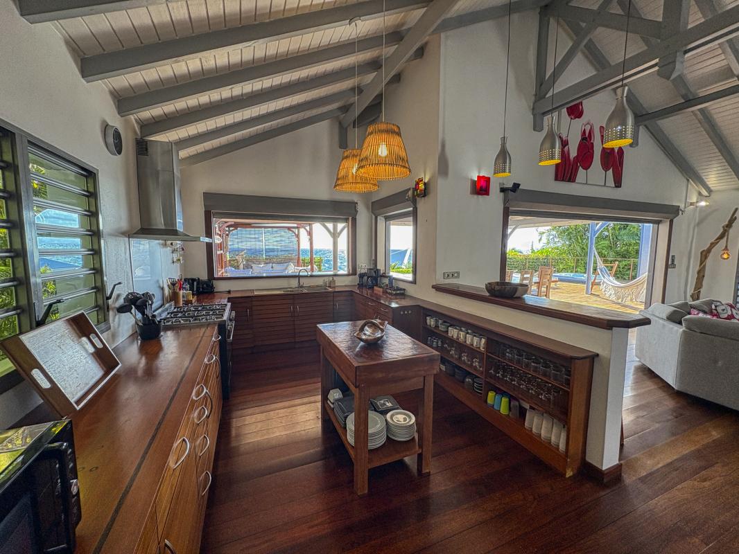 15.Location villa piscine Sainte Anne Guadeloupe_Cuisine